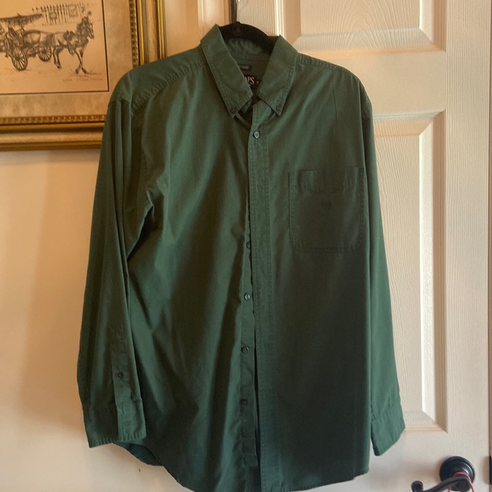 Men’s Long Sleeved Hunter Green Chaps Shirt in Medium